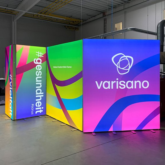 LED Messestand - ALU LightUp - varisano Kliniken LED Messestand - ALU LightUp - varisano Kliniken